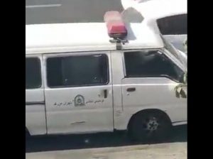 توبیخ ماموران خاطی در صحنه دستگیری زن جوان در تهران