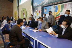 بازدید رئیس دادگستری البرز از ندامتگاه کرج/ درخواست ۶۰۰ زندانی بررسی شد