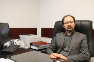تجلیل رئیس بیمارستان شهدای تجریش از خودش و درخواست زمین