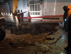 زمین در منطقه رجایی شهر کرج فرو نشست