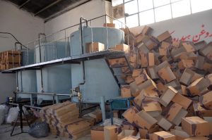 کارگاه تولید روغن موتور تقلبی در چهارباغ کشف شد