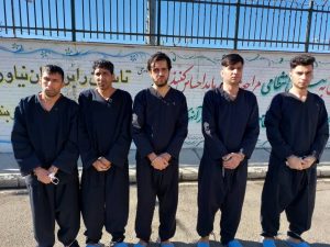 اعضای باند سارقان حرفه ای تلفن همراه در البرز دستگیر شدند