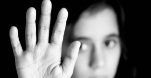 تجاوز به یک دختر به بهانه ماساژ درمانی
