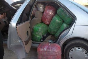 کشف خودروی حامل تیشرت و کراوات قاچاق در اتوبان کرج – قزوین