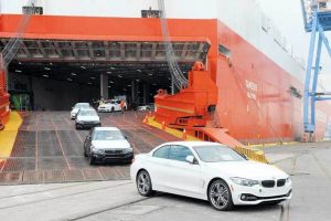 چراغ سبز به ۱۰۰ هزار خودروی خارجی چراغ سبز به ۱۰۰ هزار خودروی خارجی