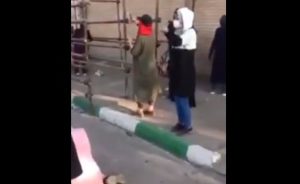 طرح سوال از وزرای کشور و وزش درباره اتفاقات ورزشگاه مشهد