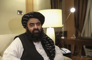 وزیر خارجه طالبان: از “بدرفتاری با پناهجویان افغان در ایران” نگرانیم