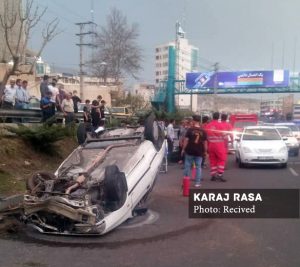 حادثه واژگونی خودرو در کرج دو مصدوم برجای گذاشت + عکس