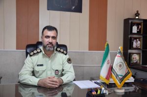 مامور وظیفه شناس پلیس از آتش سوزی دکه مطبوعاتی پیشگیری کرد