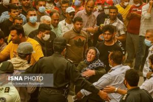 ریزش متروپل آبادان؛ ۱۴ فوتی و تداوم عملیات آواربرداری