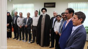 امام جمعه کرج در جمع موسسه اشراق: فراجناحی و فراقومی عمل کنید