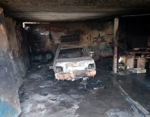 آتش سوزی خودرو در تعمیرگاه مکانیکی حادثه آفرید