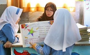 ۱۰ اسفند، دانش آموزان کلاس های درس را اداره می‌کنند
