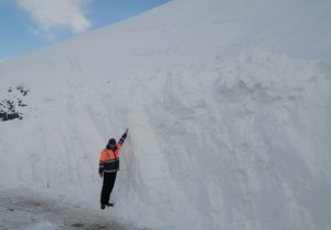 عکس/ ارتفاع برف در روستای دروان