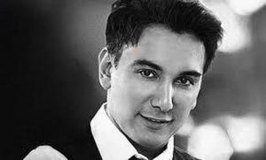 شادمهر عقیلی زمانى که در سیرک «خلیل عقاب» ساز مى زد + عکس