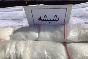 توقیف محموله ۱۶۶ کیلویی شیشه در فردیس