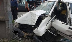 برخورد پراید با تیر برق در شهر جدید مهستان حادثه آفرید