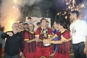 اتمام مسابقات فوتبال پیشکسوتان جاده چالوس با طعم انسان دوستی