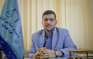 این قاضی حکم بازداشت خودش را صادر کرد !