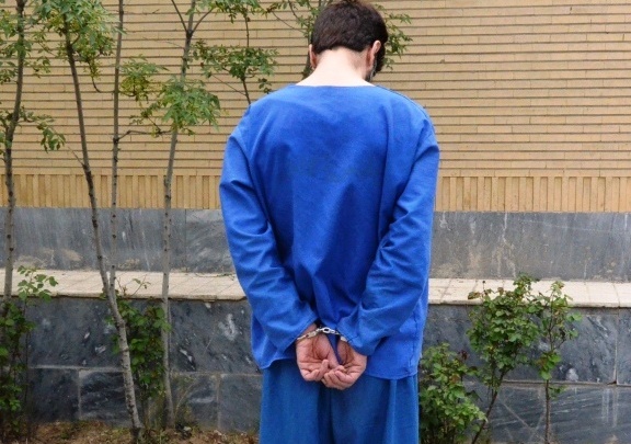 زورگیر منطقه حاجی آباد کرج به سزای اعمالش رسید + ویدئو زورگیر منطقه حاجی آباد کرج به سزای اعمالش رسید + ویدئو