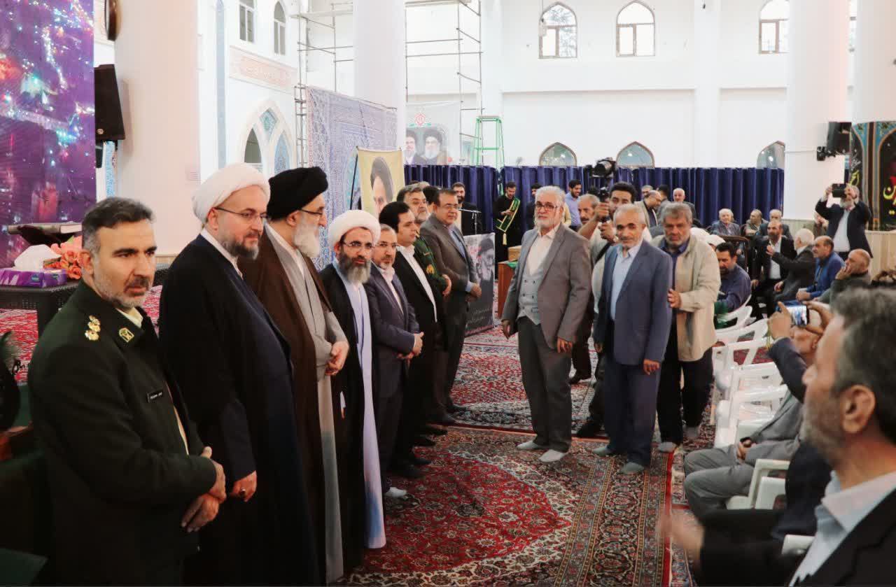 میزبانی نظرآباد از هشتمین آئین تجلیل از پیرغلامان استان البرز میزبانی نظرآباد از هشتمین آئین تجلیل از پیرغلامان استان البرز