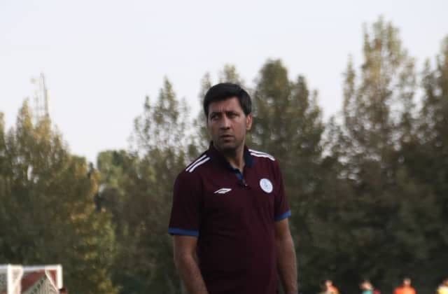 فوتبالیست کرجی مربی پاس همدان شد فوتبالیست کرجی مربی پاس همدان شد